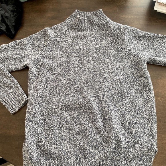 Old navy heather Ed grey/navy turtle neck - Picture 1 of 3